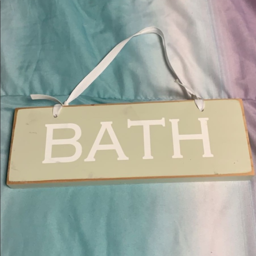 Bathroom wall decoration